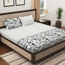 Pure Cotton 300 TC White Abstract Tevel King Size Bedsheet