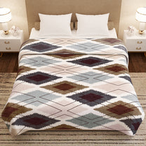 Finley 300 GSM Multicolor Geometric Double Size Blanket