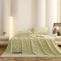 Story@home 300 TC Air Cotton Microfiber Green & White King Size Floral Bedsheet with 2 Pillow Covers