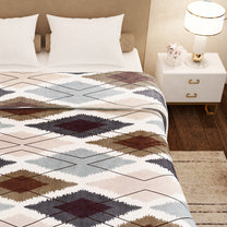 Finley 300 GSM Multicolor Geometric Double Size Blanket