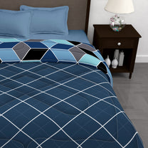 180 GSM Blue Hexagon Microfiber Fusion Reversible Double Comforter