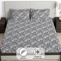 Arena 186 TC Black & White Queen Size Fitted Bedsheet With 2 Pillow Cover