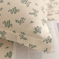 Story@home 300 TC Air Cotton Microfiber White & Dark Green King Size Leaves Bedsheet with 2 Pillow Covers