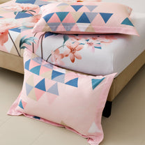 Story@home 300 TC Talespun Microfiber Baby Pink & White King Size Geometric Bedsheet with 2 Pillow Covers