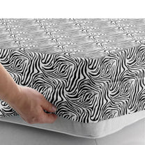 Arena 186 TC Black & White Queen Size Fitted Bedsheet With 2 Pillow Cover