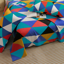 Ventura 144 TC 100% Cotton Blue & Orange Triangles Double Bedsheet