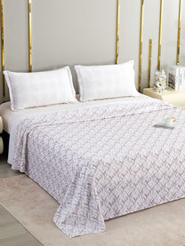 Bliss 400 TC Cotton Sateen King Bedsheet – White & Burgundy on a king bed
