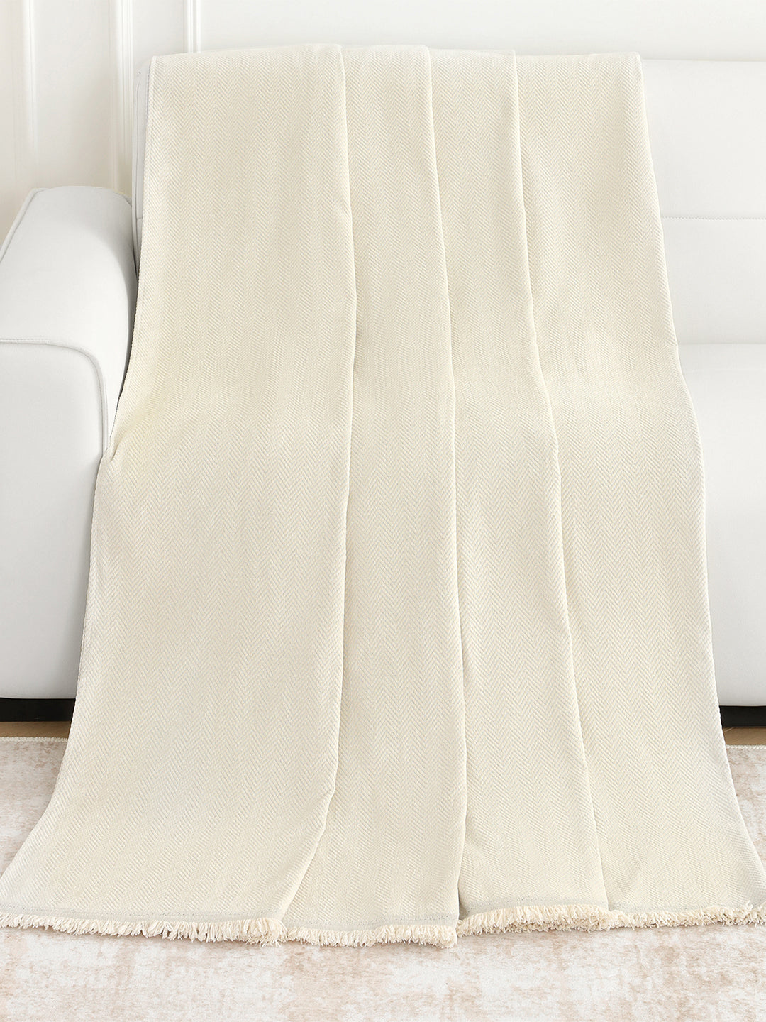Full view of the Cream Solid throw pattern