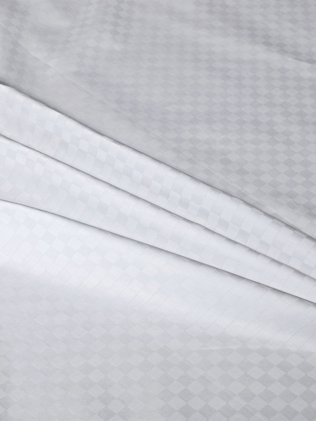 Close-up of the woven jacquard pattern