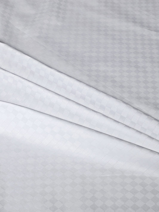 Close-up of the woven jacquard pattern