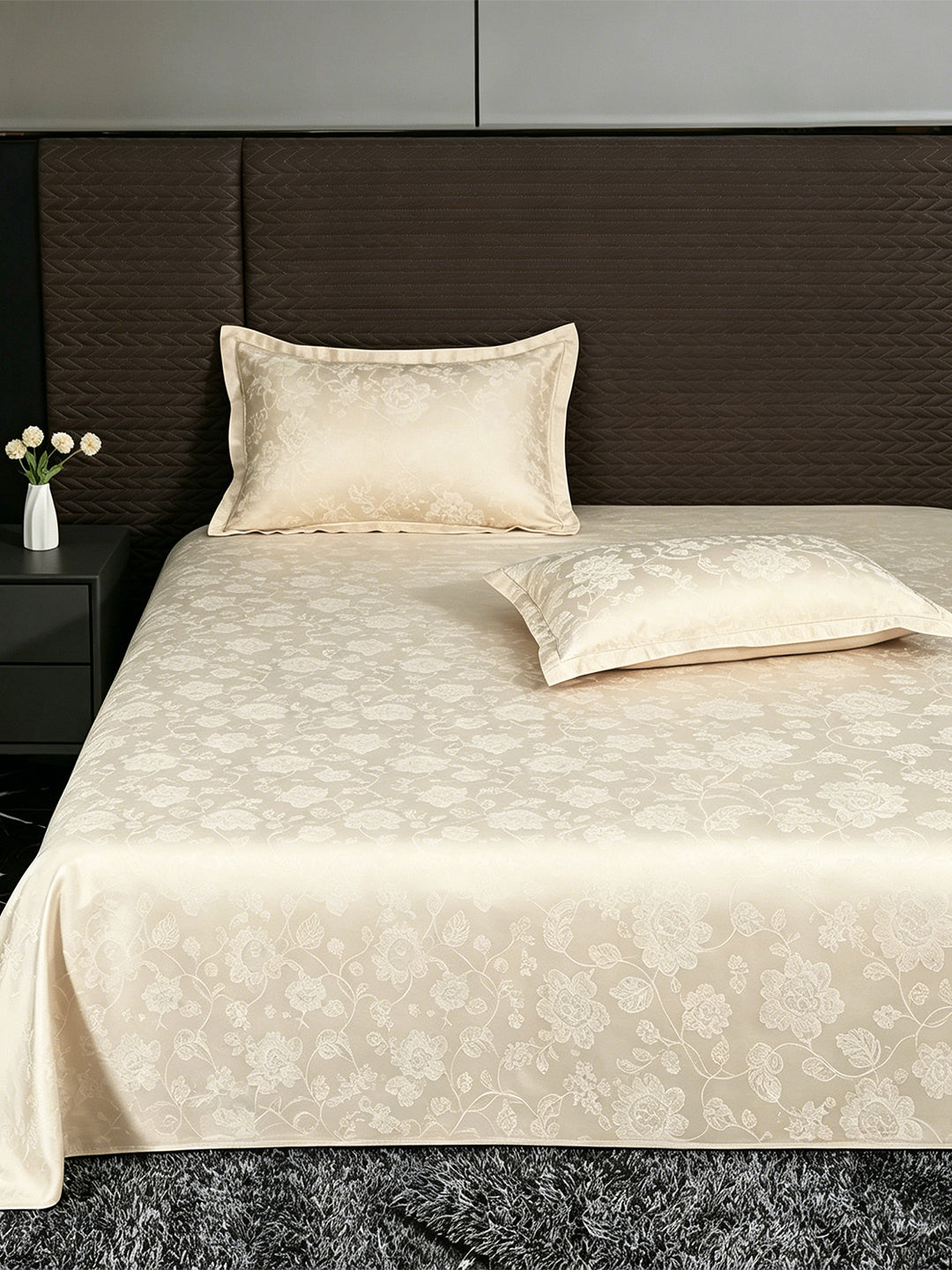 Heritage 500 TC Cotton Jacquard King Bedsheet – Cream on a king bed