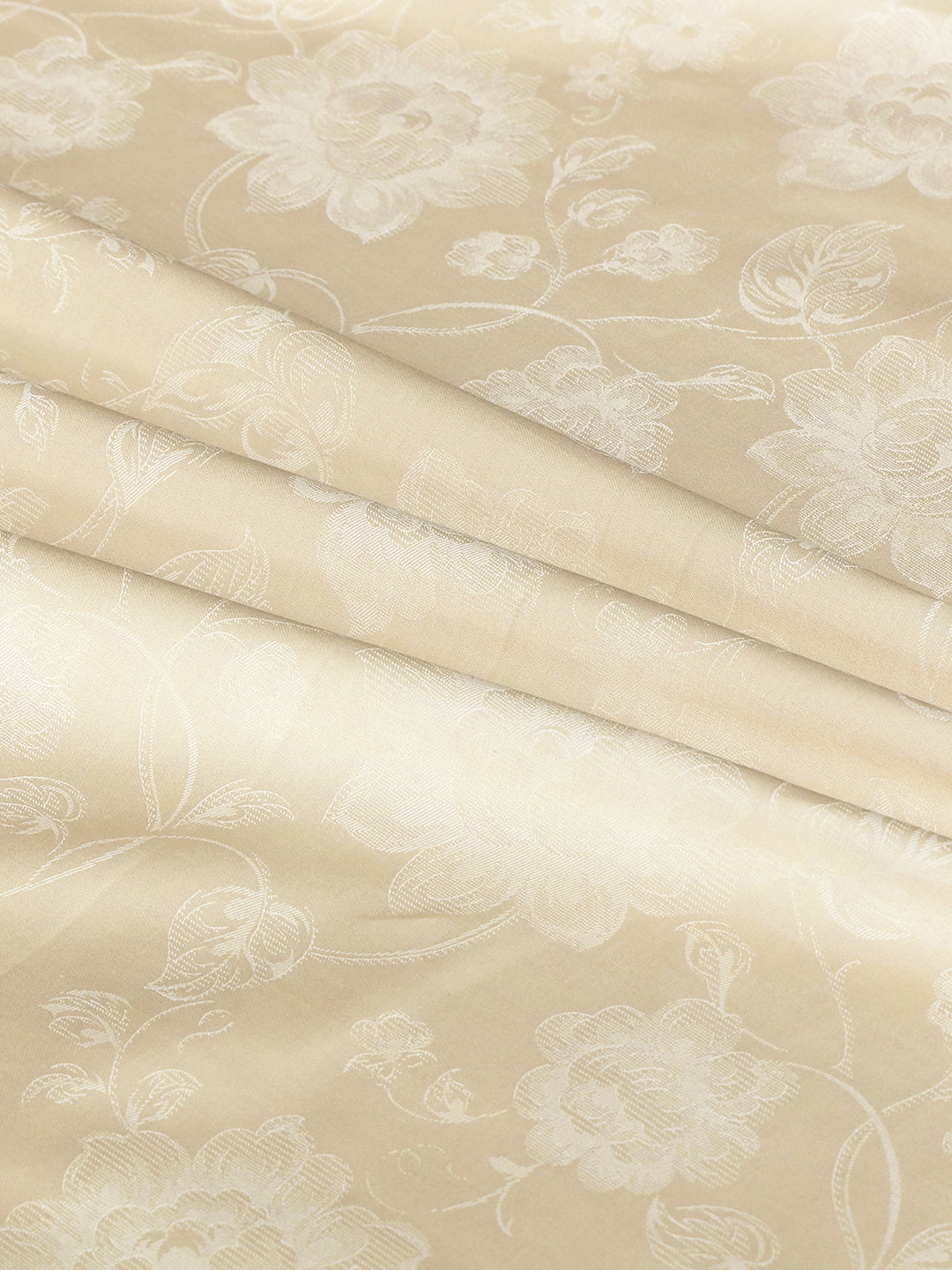Close-up of the woven jacquard pattern