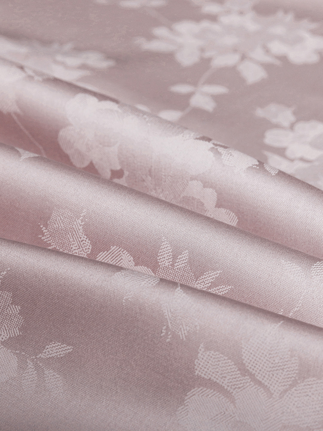 Close-up of the woven jacquard pattern