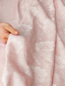 Soft drape of the 500 TC long-staple cotton