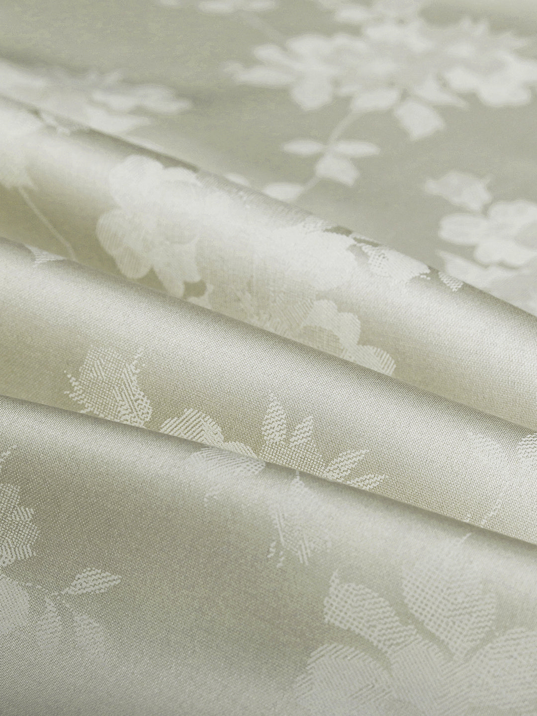 Close-up of the woven jacquard pattern