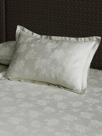 Matching pillow cover with flange border