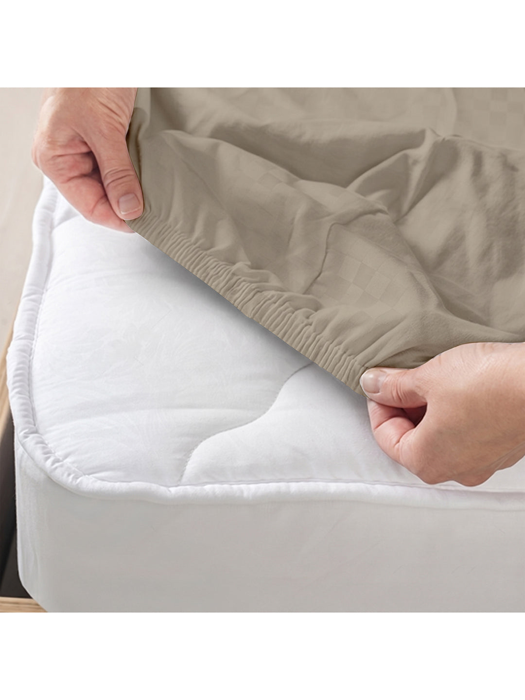 Deep pocket fits mattresses up to 12 in