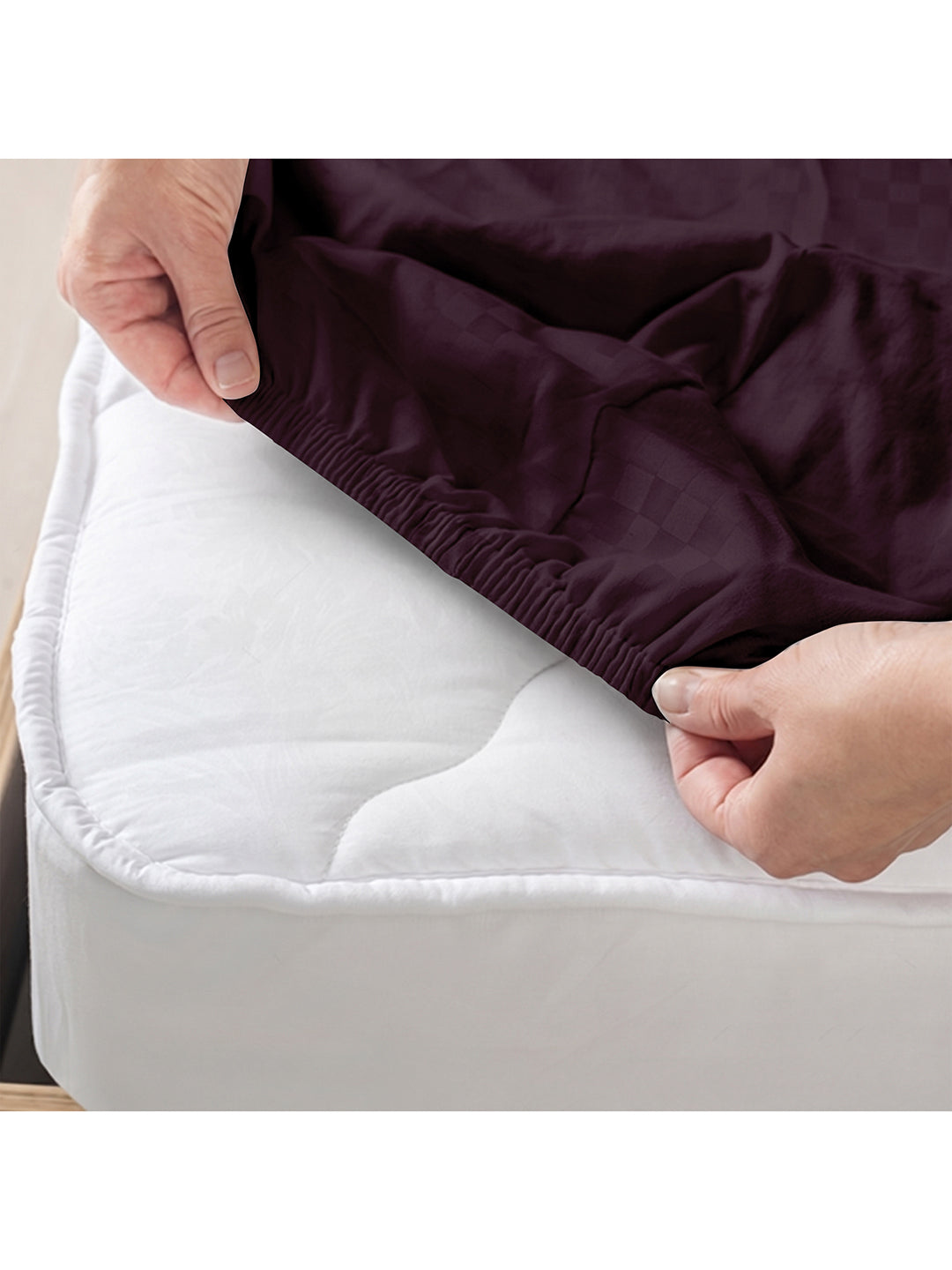 Deep pocket fits mattresses up to 12 in