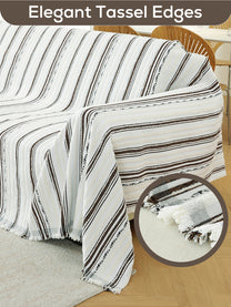 Elegant tasselled edges