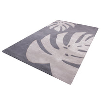 Grey Woolen Handmade Leaf Pattern Bhadohi Carpet