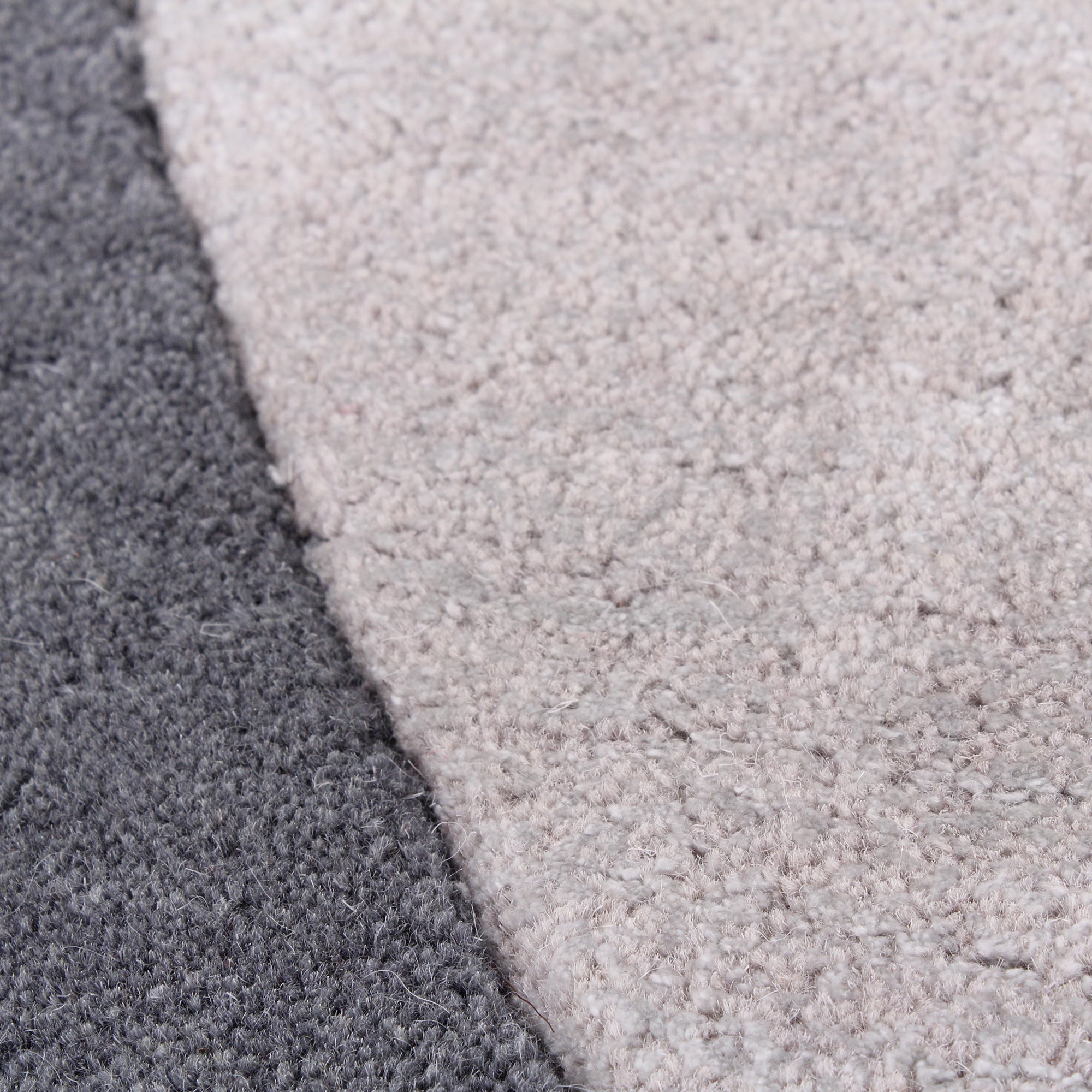 Grey Woolen Handmade Leaf Pattern Bhadohi Carpet