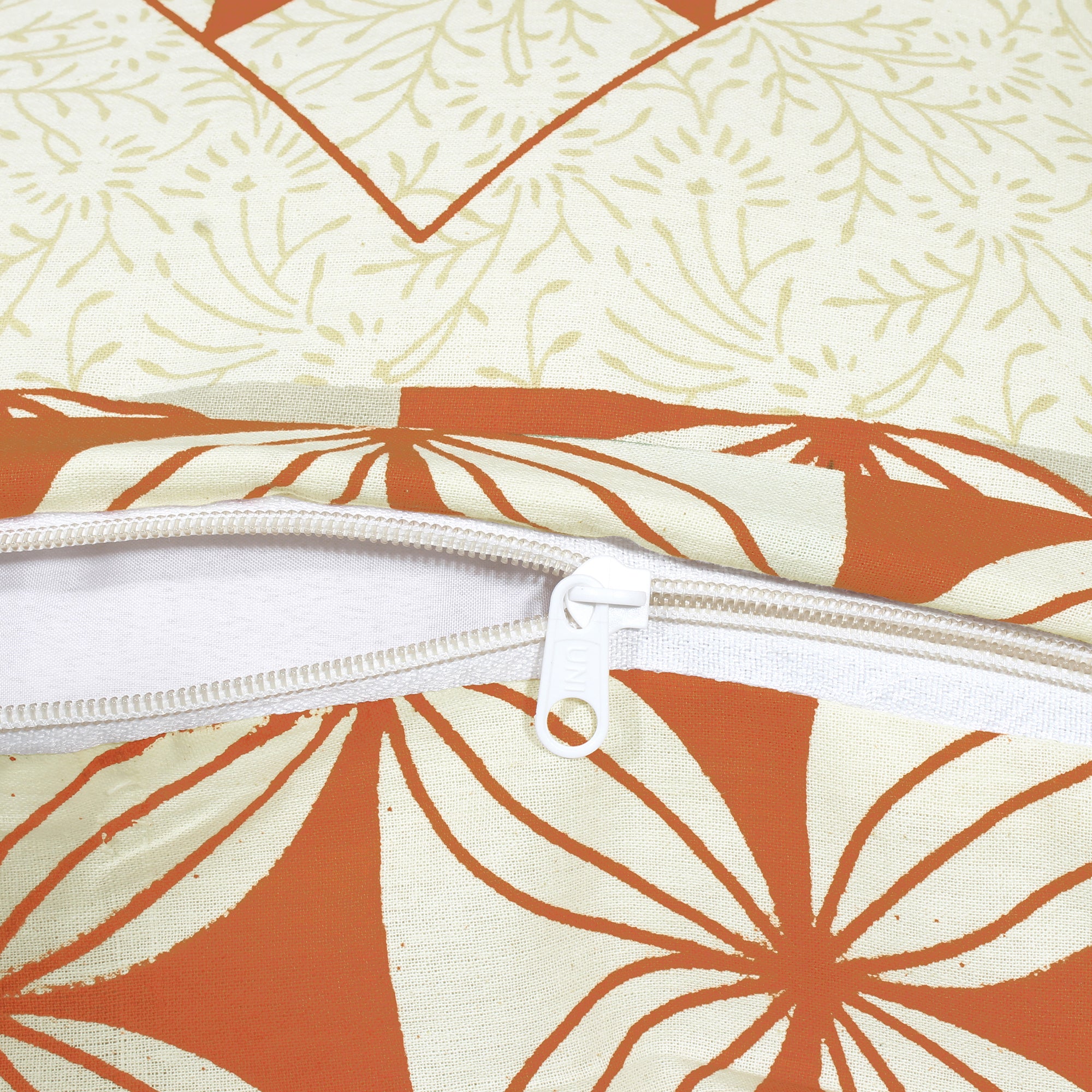 Pandora 152 TC 100 % Cotton Off White Geometric Abstract Double King Size Bedsheet